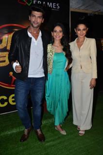 Jennifer Winget feet photo thumbnail