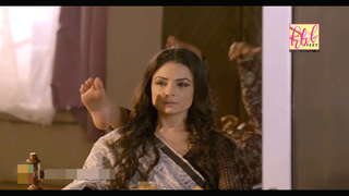 Jennifer Winget feet photo thumbnail