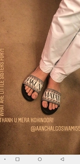 Jennifer Winget feet photo thumbnail