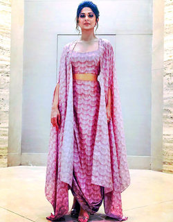 Jennifer Winget feet photo thumbnail