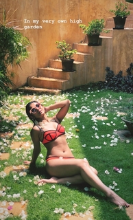 Jennifer Winget feet photo thumbnail