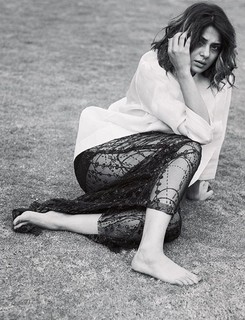 Jennifer Winget feet photo thumbnail