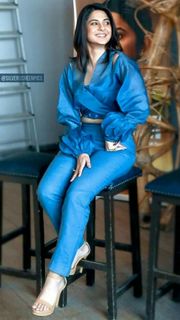 Jennifer Winget feet photo thumbnail
