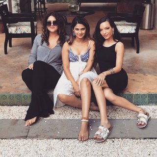 Jennifer Winget feet photo thumbnail