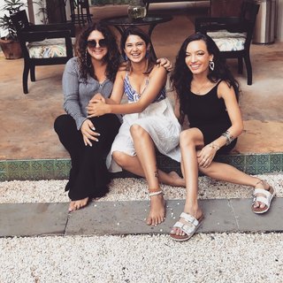 Jennifer Winget feet photo thumbnail