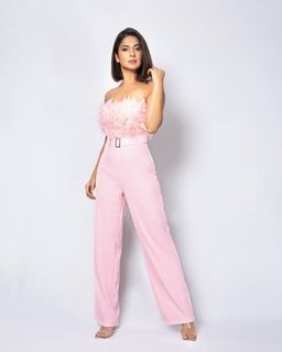 Jennifer Winget feet photo thumbnail