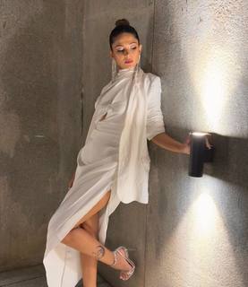 Jennifer Winget feet photo thumbnail