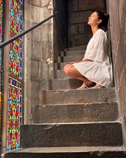 Jennifer Winget feet photo thumbnail