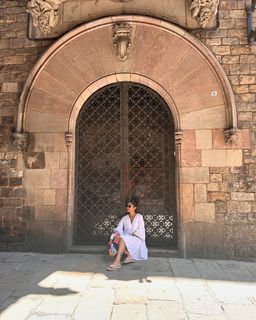Jennifer Winget feet photo thumbnail