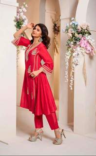 Jennifer Winget feet photo thumbnail