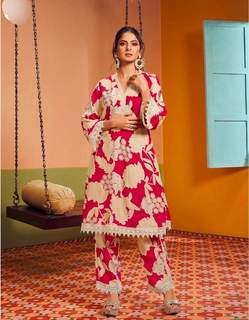 Jennifer Winget feet photo thumbnail