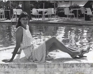 Jenny Agutter feet photo thumbnail