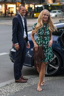 Jenny Elvers feet photo thumbnail