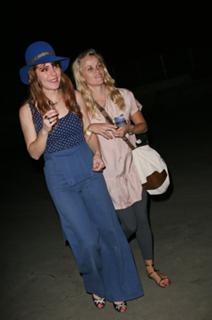 Jenny Lewis feet photo 1