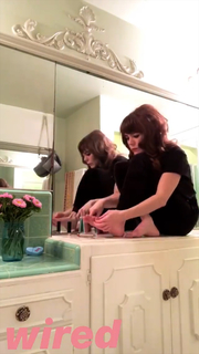 Jenny Lewis feet photo 13