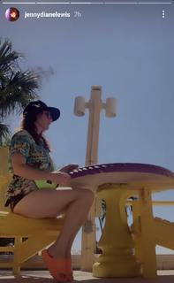 Jenny Lewis feet photo 2