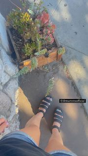 Jenny Lorenzo feet photo 1