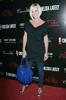 Jenny McCarthy-Wahlberg feet photo thumbnail