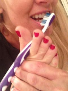 Jenny McCarthy-Wahlberg feet photo thumbnail