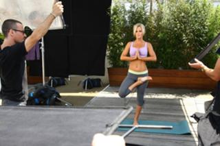 Jenny McCarthy-Wahlberg feet photo thumbnail