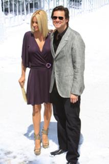Jenny McCarthy-Wahlberg feet photo thumbnail