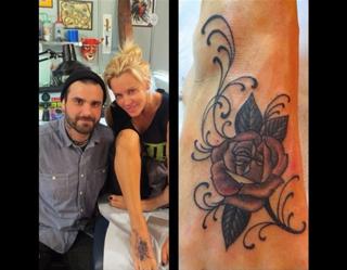 Jenny McCarthy-Wahlberg feet photo thumbnail