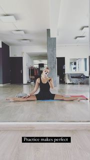 Jenny Melita feet photo 4