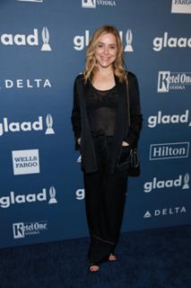 Jenny Mollen feet photo 2