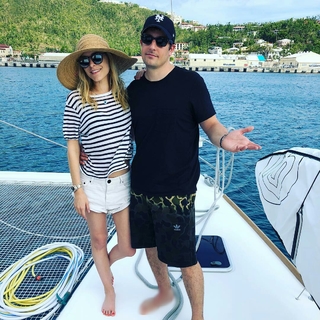 Jenny Mollen feet photo 11
