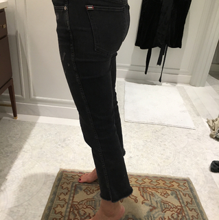 Jenny Mollen feet photo 20