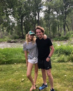 Jenny Mollen feet photo 7