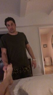 Jenny Mollen feet photo 14