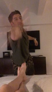 Jenny Mollen feet photo 13