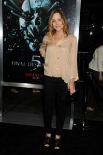 Jenny Mollen feet photo 14