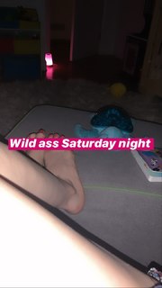 Jenny Mollen feet photo 5