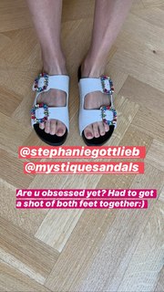 Jenny Mollen feet photo 20