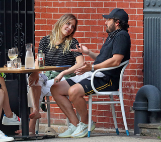 Jenny Mollen feet photo 16