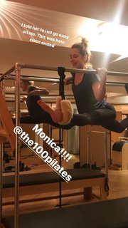 Jenny Mollen feet photo 13