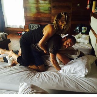 Jenny Mollen feet photo 3