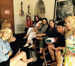 Jenny Mollen feet photo 7