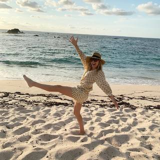 Jenny Mollen feet photo 4
