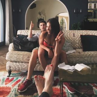Jenny Mollen feet photo 3