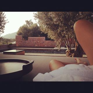 Jenny Mollen feet photo 5