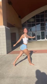 Jenny Popach feet photo thumbnail