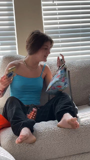 Jenny Popach feet photo thumbnail