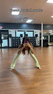 Jenny Popach feet photo thumbnail