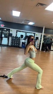 Jenny Popach feet photo thumbnail