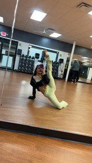 Jenny Popach feet photo thumbnail