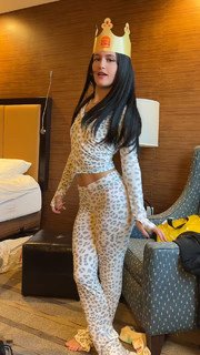 Jenny Popach feet photo thumbnail