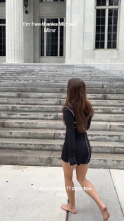 Jenny Popach feet photo thumbnail